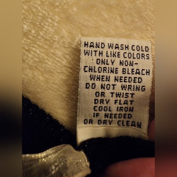 Black V-Neck Metallic Crop Sweater Juniors XL - Picture 6 of 11